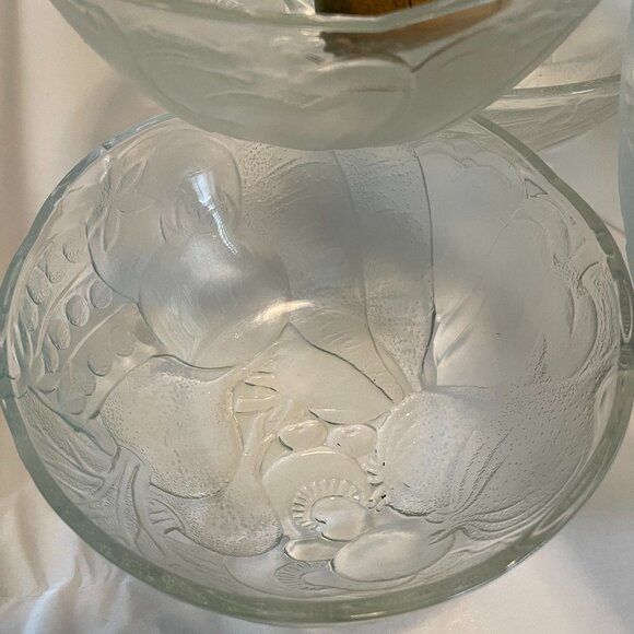 VINTAGE Salad Bowl Set in Frosted Pressed Glass Six (6) Pieces Exc. Condition - Picture 8 of 12